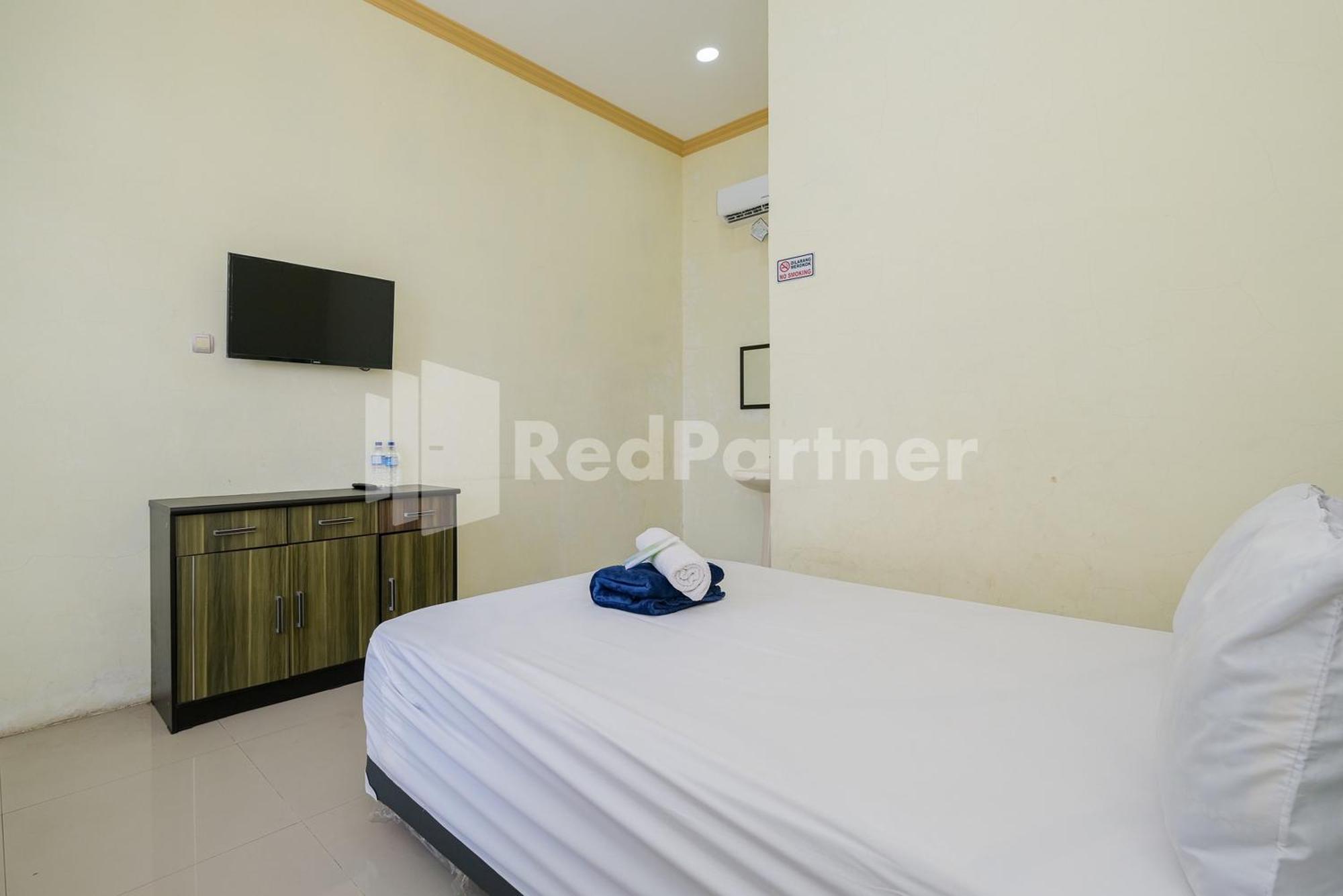 Grand Kencana Guesthouse Syariah Near Wisata Bahari Lamongan Paciran Экстерьер фото